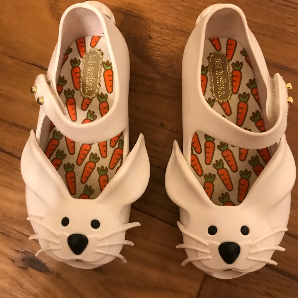 Mini Melissa white bunny size 7